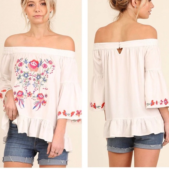 ⭐️ SOLD ⭐️ Umgee Bohemian Floral Embroidered Off Shoulder Top Size Small White - Picture 5 of 10